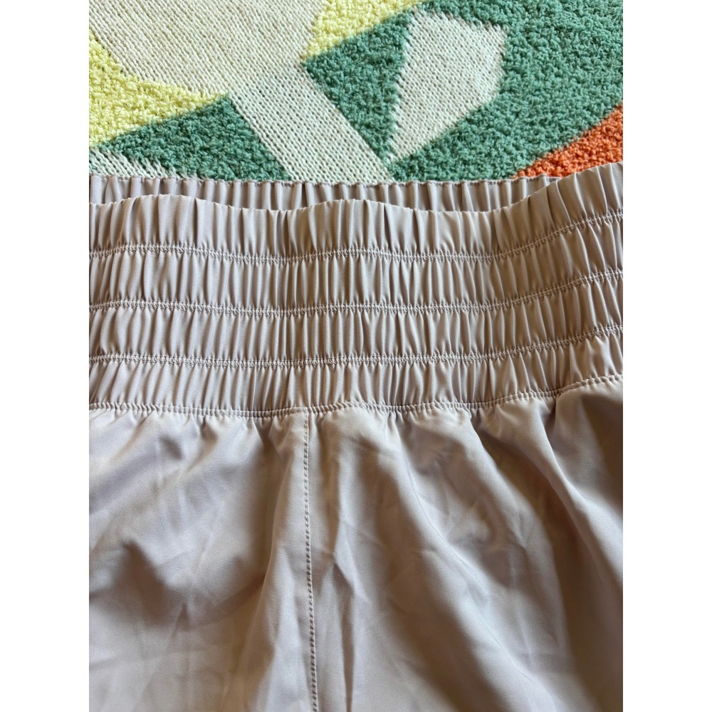 Nike Women High Rise Smocked Running Shorts Mauve Taupe Size Large - Picture 4 of 7